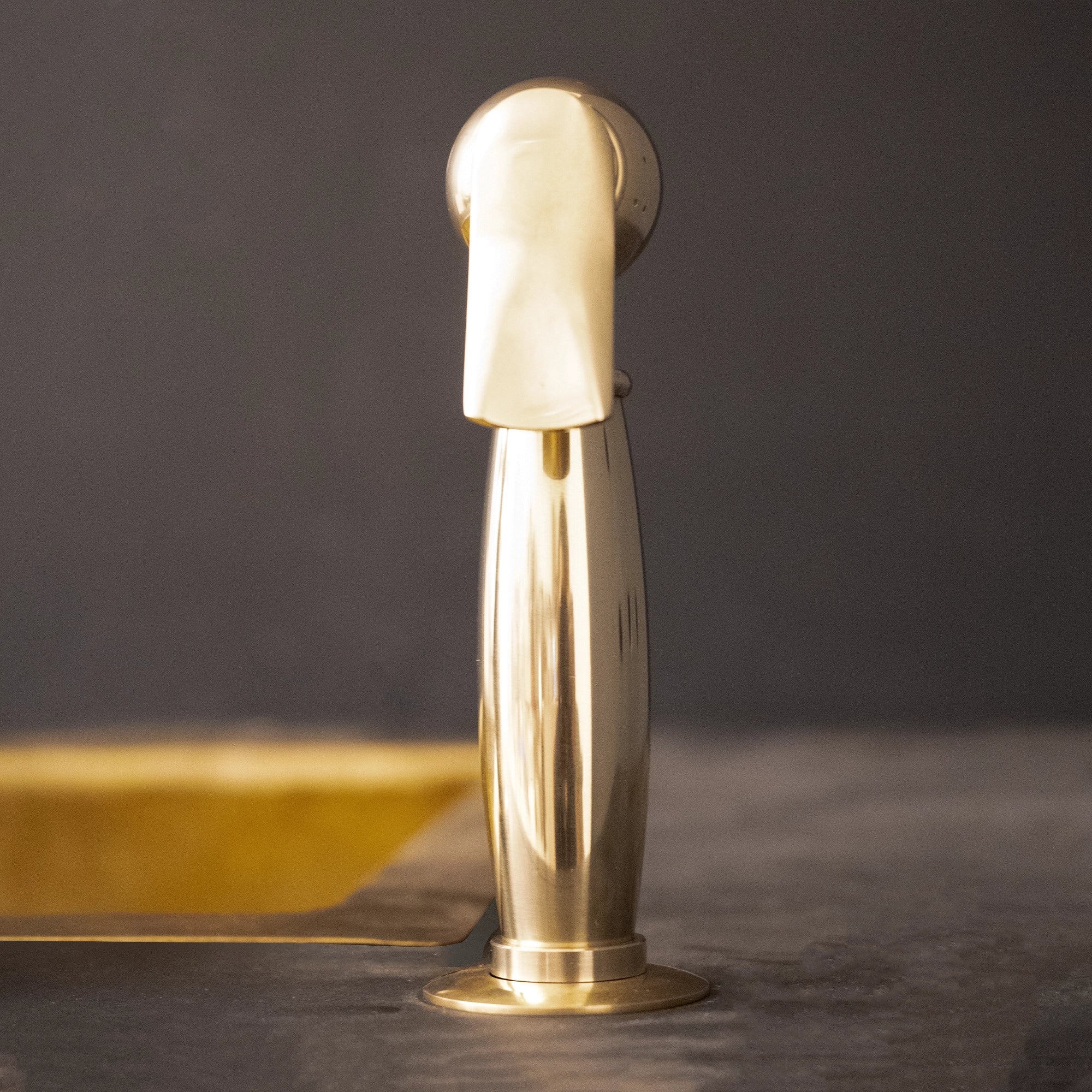 Cora kitchen side sprayer - Image 3