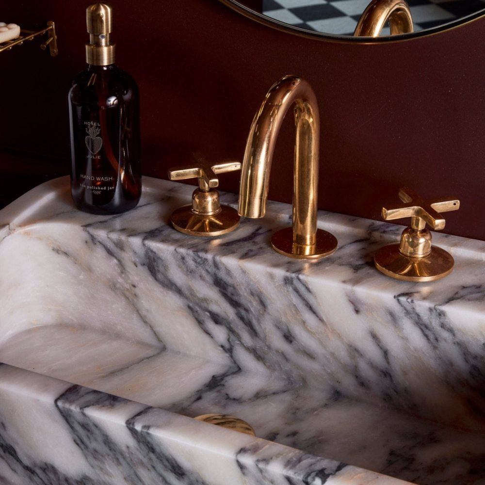 unlacquered-brass-deck-mounted-brass-bathroom-faucet-614353.jpg